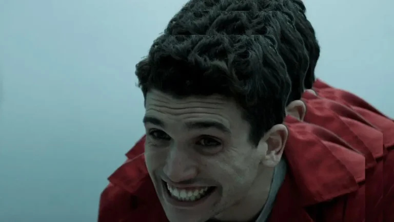 Jaime Lorente es polifacético: actor, cantante y ahora director