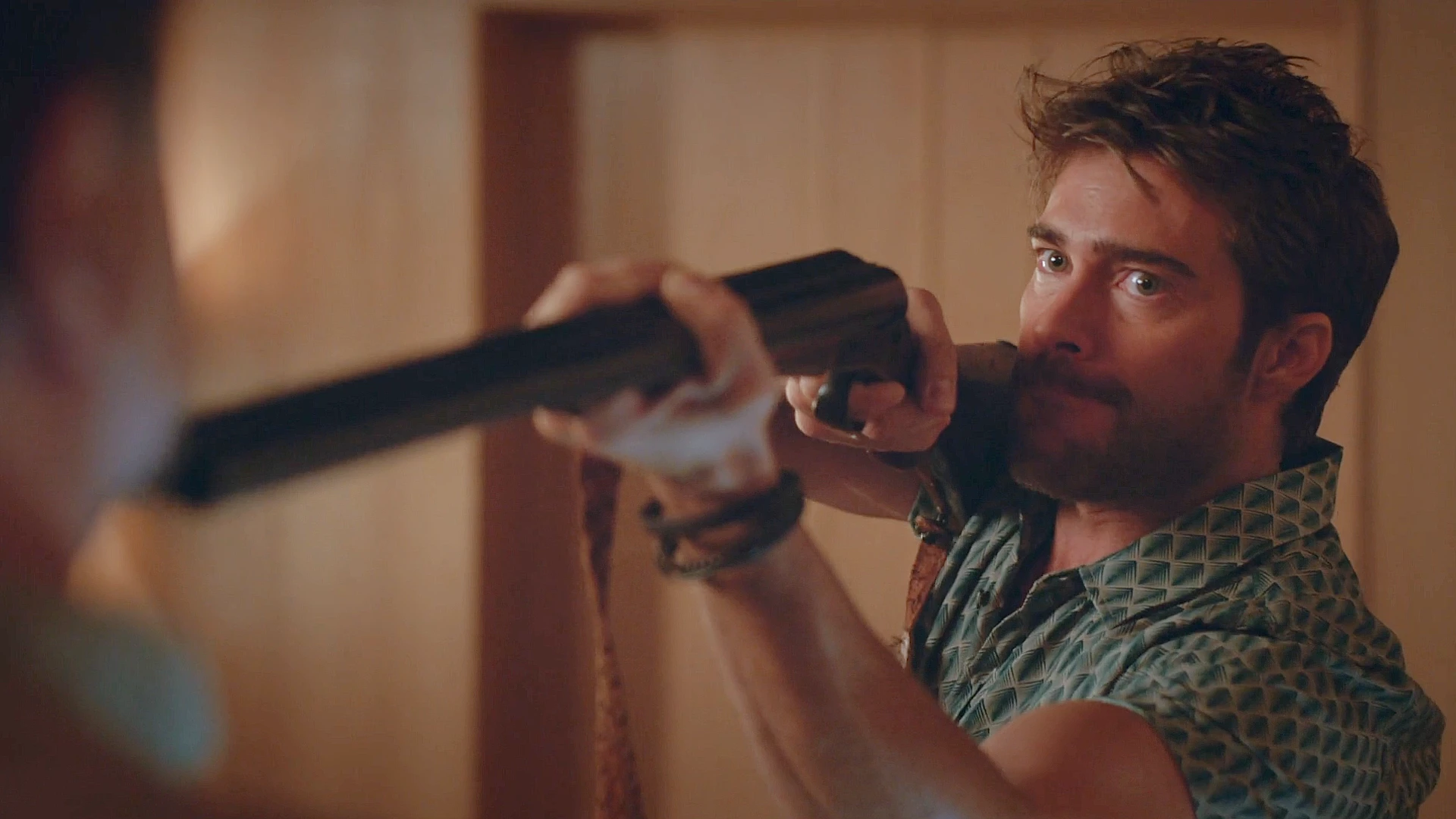 Avance ‘La Encrucijada’ Un video viral, un embarazo sorpresa y una muerte trágica