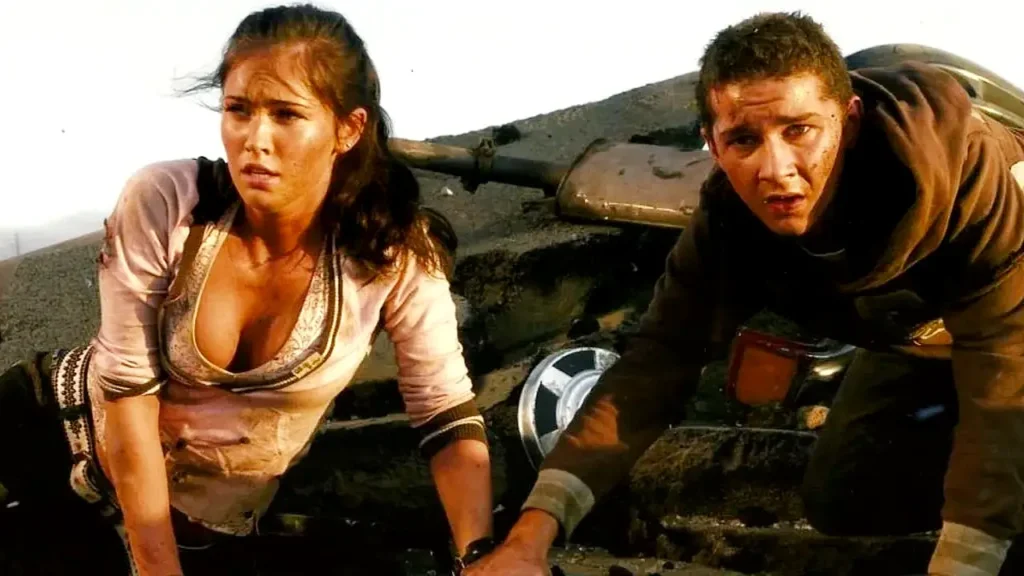 Megan Fox y Shia LaBeouf en Transformers